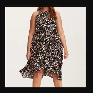 torrid brand Women's size 2 Black Floral Print High Low Halter Challis Dress